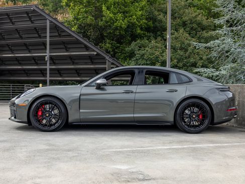 New 2026 Porsche Panamera GTS AWD/4WD image 2