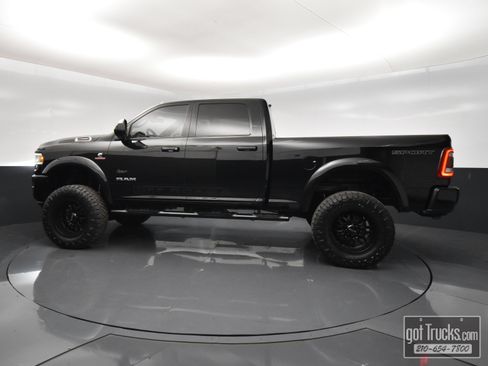 Used 2021 RAM 2500 Big Horn w/ Level 2 Equipment Group AWD/4WD image 3