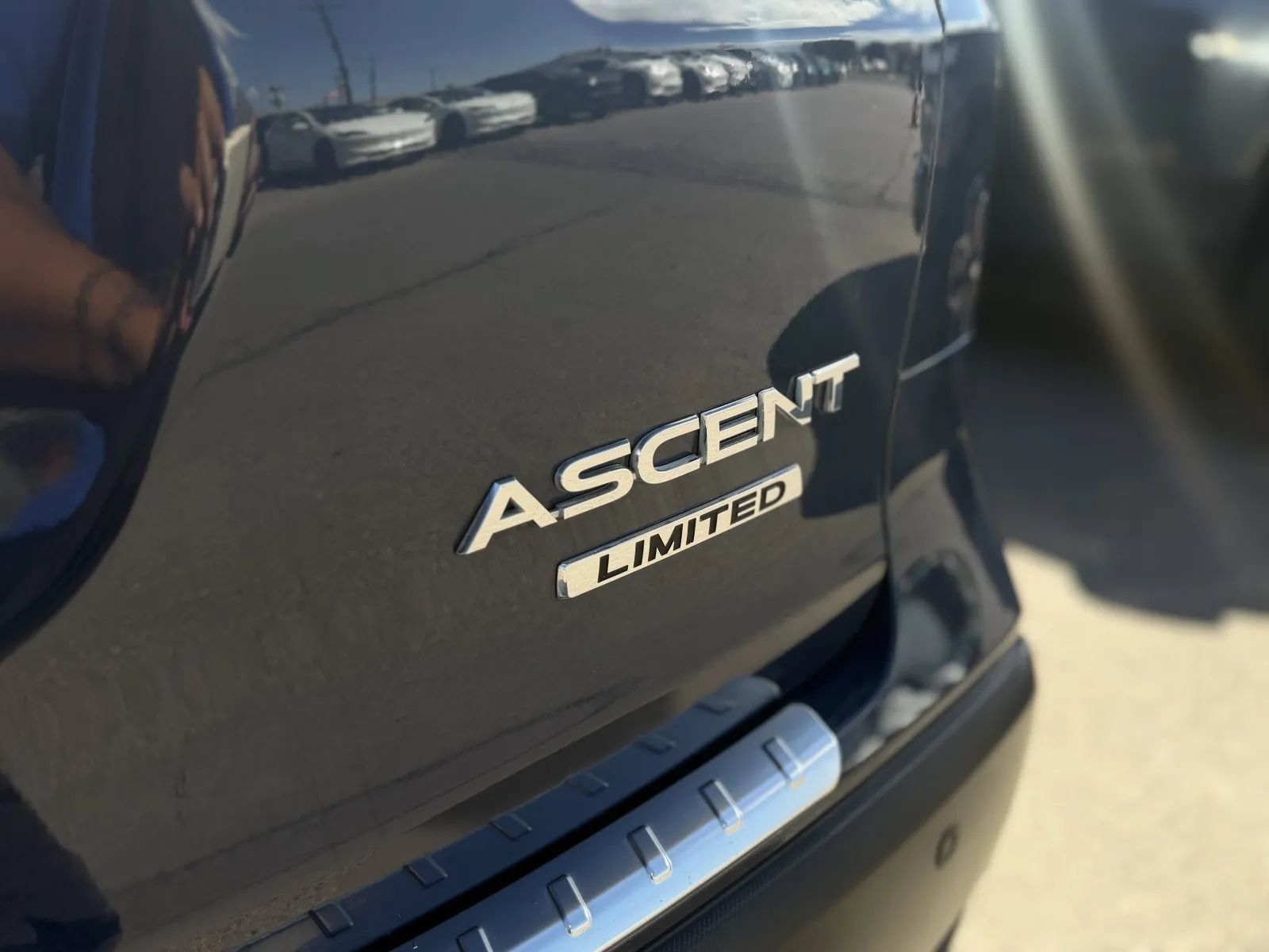 Used 2025 Subaru Ascent Limited w/ Popular Package #2 AWD/4WD image 44