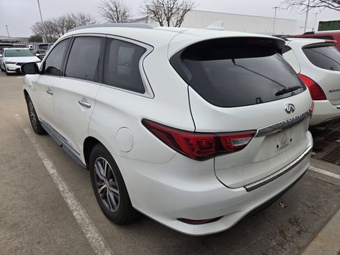 Used 2016 INFINITI QX60 FWD w/ Premium Package image 4