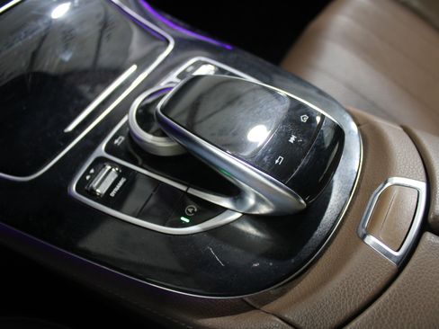 Used 2017 Mercedes-Benz E 300 4MATIC image 16