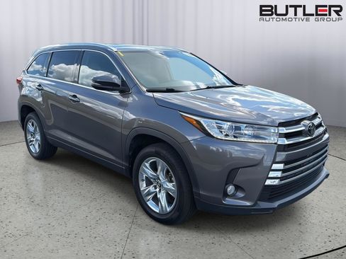 Used 2018 Toyota Highlander Limited FWD image 8