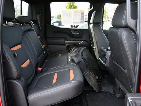 Used 2021 GMC Sierra 1500 AT4 w/ AT4 Preferred Package AWD/4WD image 18