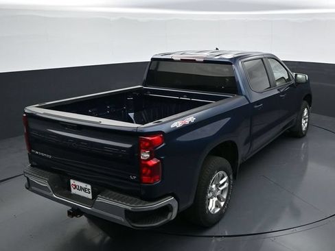 Used 2023 Chevrolet Silverado 1500 LT AWD/4WD image 27