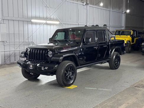 Used 2022 Jeep Gladiator Sport AWD/4WD image 1