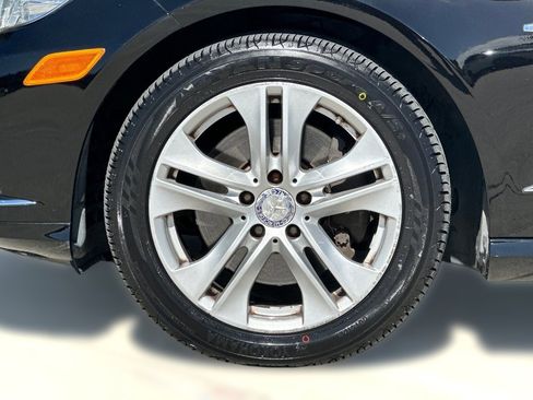 Used 2011 Mercedes-Benz E 350 BlueTEC Sedan image 11