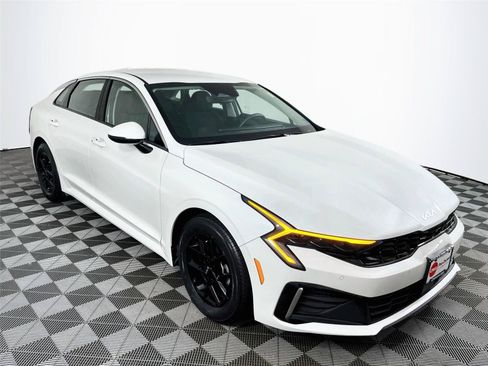 Used 2025 Kia K5 LXS FWD image 1