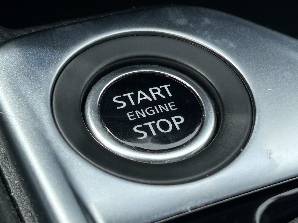 Used 2025 Nissan Sentra SV FWD image 15