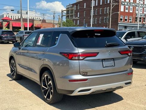 Used 2022 Mitsubishi Outlander SE AWD/4WD image 3