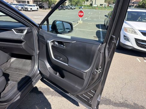 Used 2022 Toyota RAV4 XSE AWD/4WD image 41