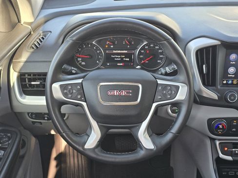 Used 2024 GMC Terrain SLT FWD image 15