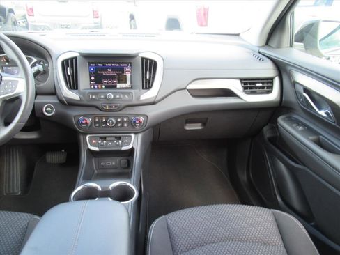 Used 2023 GMC Terrain SLE w/ Driver Convenience Package image 14