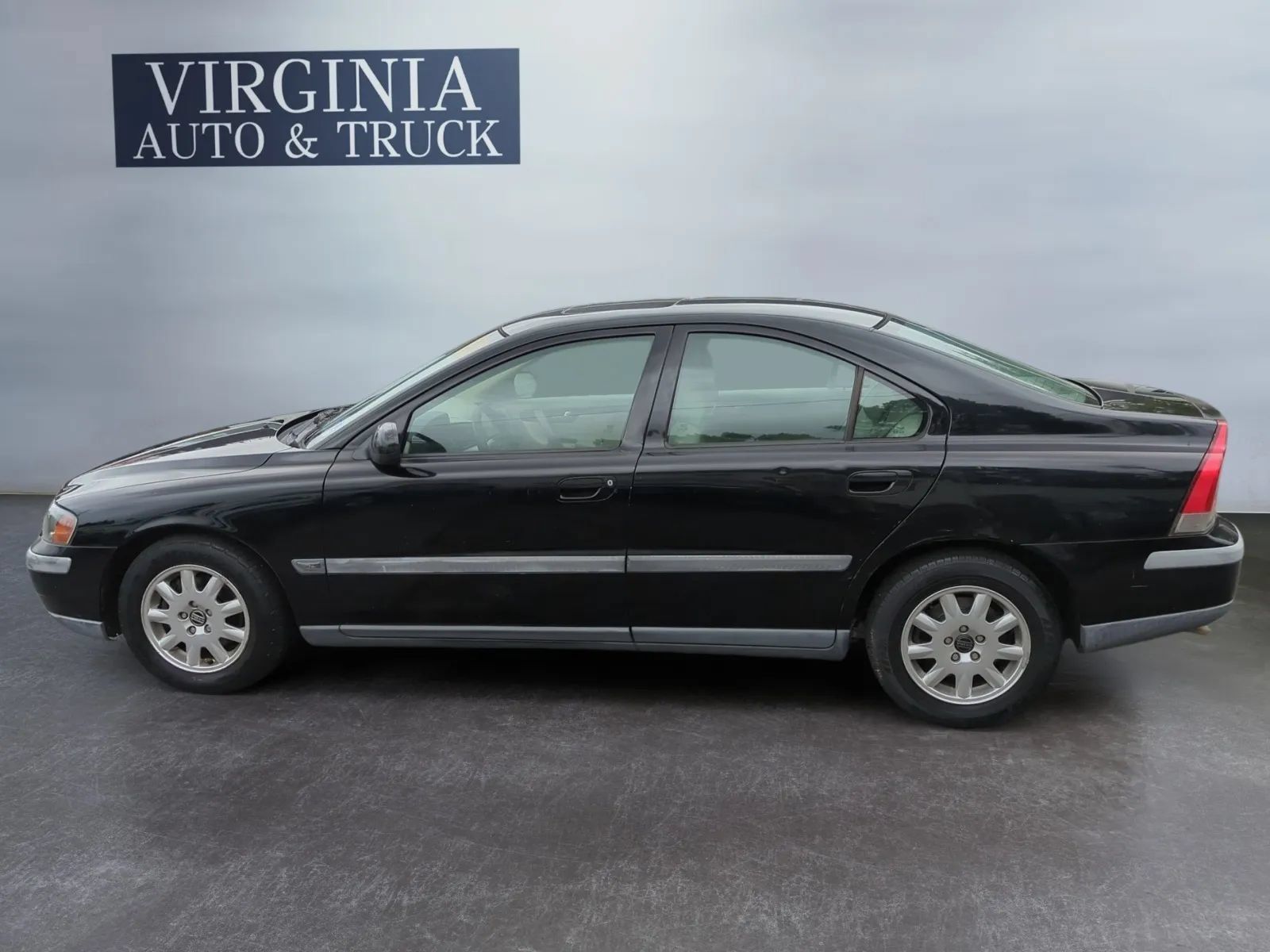 Used 2002 Volvo S60 2.4 FWD image 2