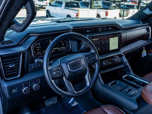 Used 2024 GMC Sierra 3500 Denali Ultimate image 16