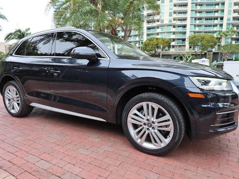 Used 2018 Audi Q5 2.0T Premium Plus w/ Premium Plus Package image 1