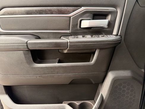 Used 2024 RAM 2500 Big Horn w/ Safety Group image 33