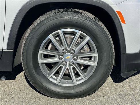 Used 2022 Chevrolet Traverse LT image 8