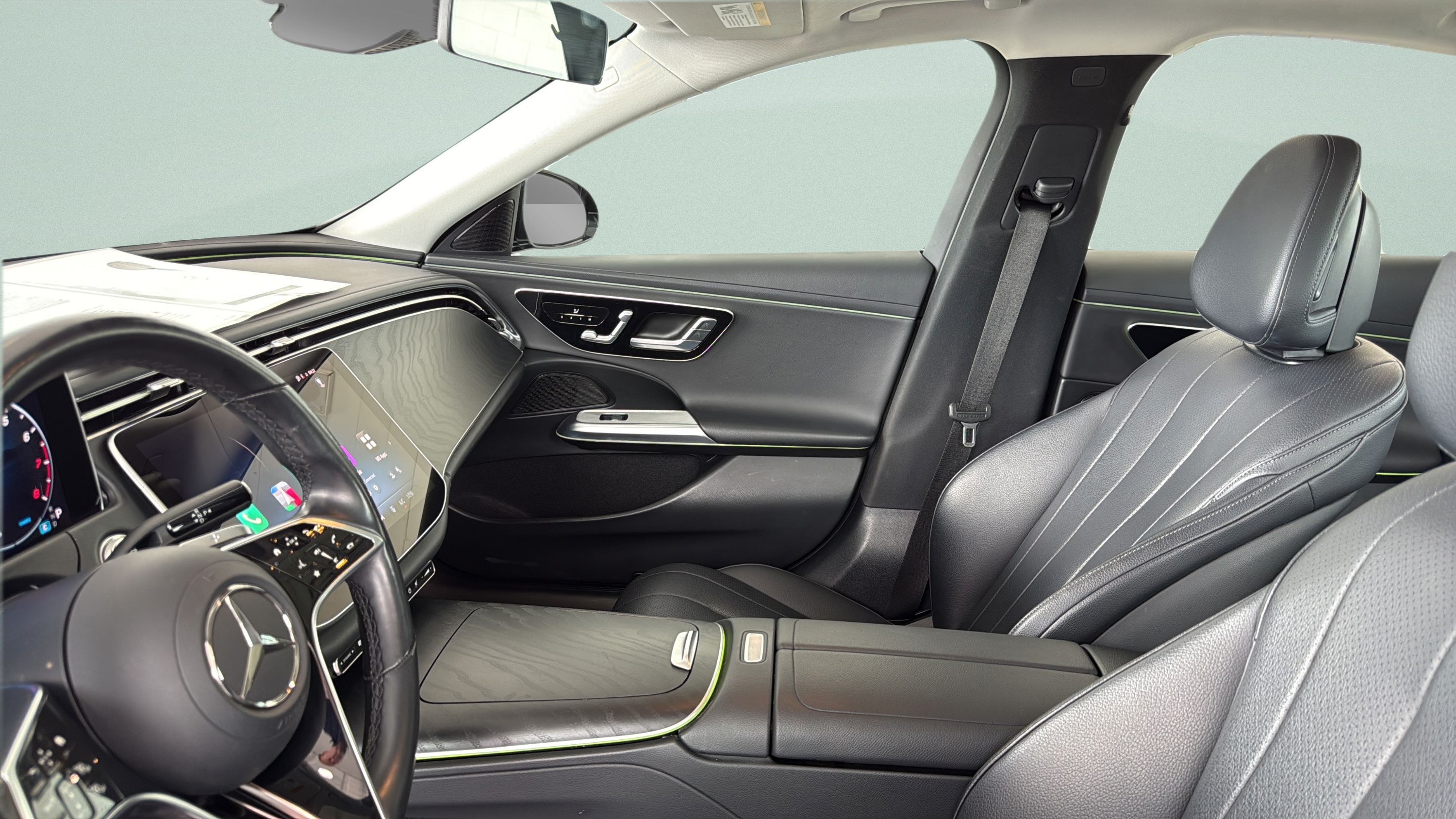 Certified 2025 Mercedes-Benz E 350 4MATIC Sedan w/ Winter Package image 15