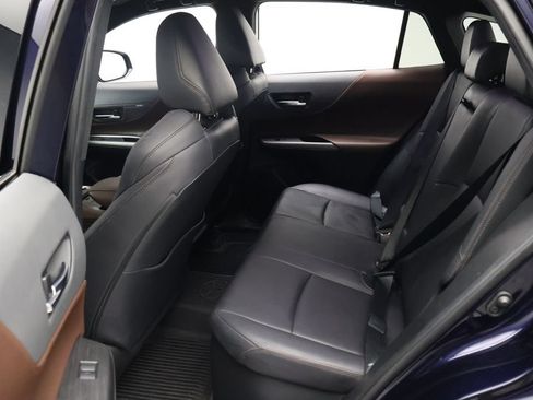 Certified 2023 Toyota Venza XLE AWD/4WD image 18