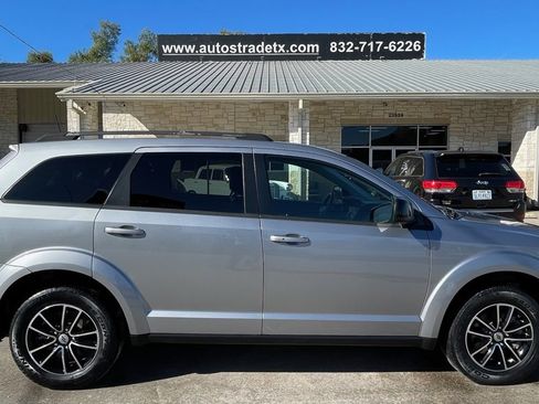 Used 2018 Dodge Journey SXT w/ Connectivity Group image 7