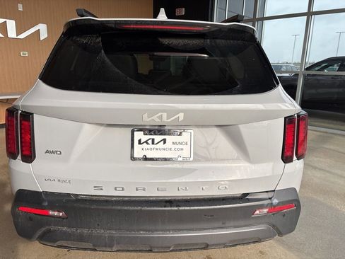 Used 2022 Kia Sorento S w/ Panoramic Sunroof Package image 12