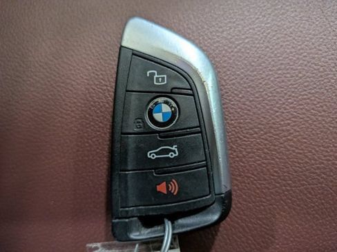 Used 2022 BMW X4 xDrive30i w/ Parking Assistance Package AWD/4WD image 32