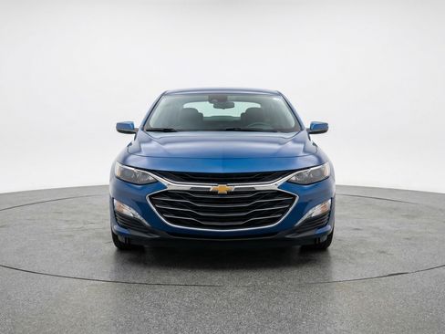Used 2024 Chevrolet Malibu LT image 2