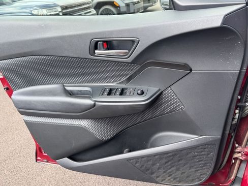 Used 2019 Toyota C-HR LE FWD image 16