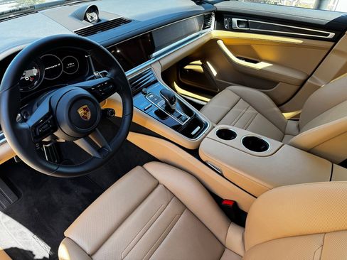 Certified 2023 Porsche Panamera AWD/4WD image 7