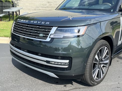 Used 2025 Land Rover Range Rover Autobiography AWD/4WD image 11