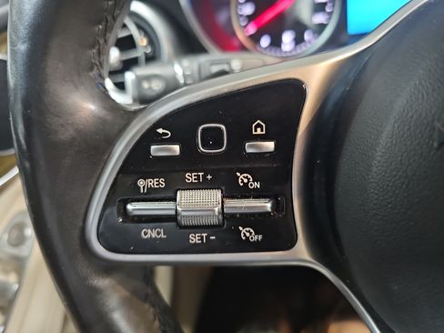 Used 2021 Mercedes-Benz GLC 300 image 17
