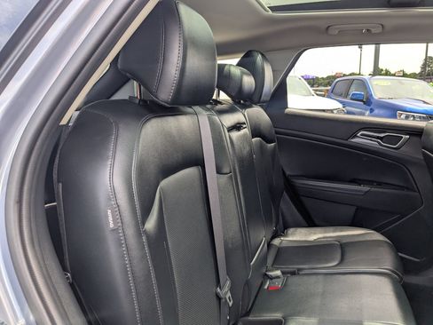 Used 2025 Kia Sportage EX w/ Premium Package FWD image 27