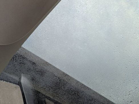 Used 2023 Tesla Model Y Performance image 18