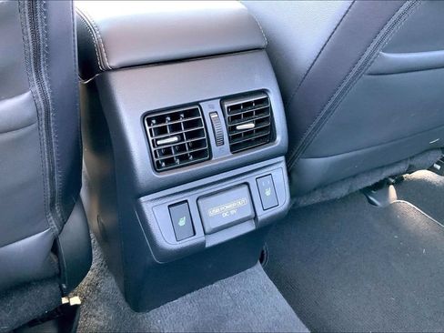 Used 2018 Subaru Legacy 2.5i Limited AWD/4WD image 10