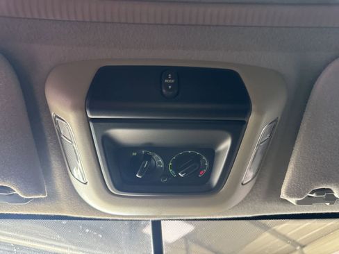 Used 2004 Ford Expedition XLT image 27