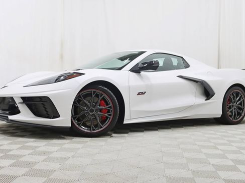 Used 2023 Chevrolet Corvette Stingray Premium Conv w/ Z51 Performance Package RWD image 2