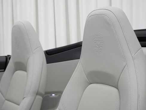 Used 2023 Porsche 911 Carrera image 24