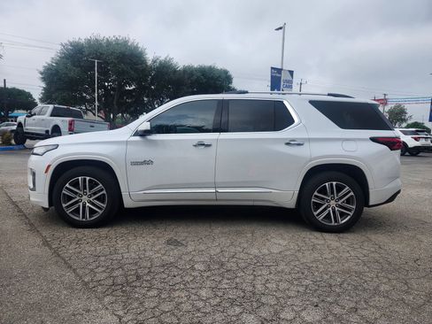 Used 2023 Chevrolet Traverse High Country FWD image 5