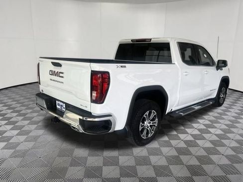 Used 2024 GMC Sierra 1500 SLE w/ Preferred Package AWD/4WD image 9