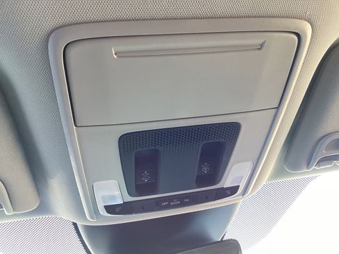 Used 2025 Honda Pilot Elite image 39