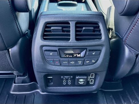 Used 2022 Honda Pilot Black Edition image 29