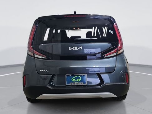 Used 2023 Kia Soul LX image 5