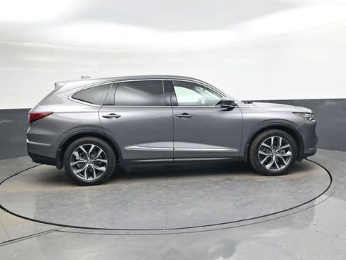 Used 2022 Acura MDX SH-AWD w/ Technology Package image 3