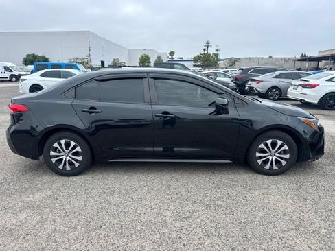 Used 2022 Toyota Corolla LE w/ Carpet Mat Package (TMS) FWD image 4
