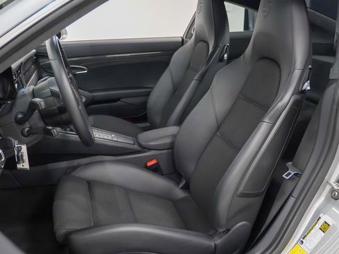 Certified 2018 Porsche 911 GT3 image 19