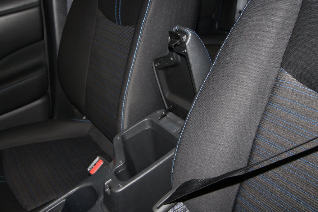Used 2025 Nissan Leaf S FWD image 18