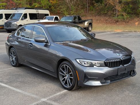 Used 2020 BMW 330i Sedan w/ Driving Assistance Package image 9