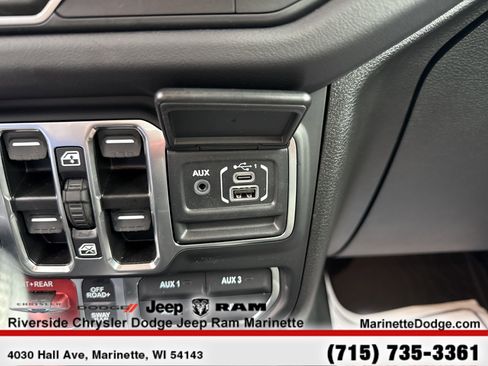 Used 2024 Jeep Wrangler Unlimited Rubicon w/ Technology Group image 18