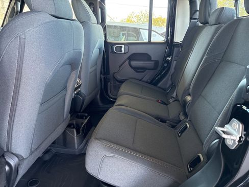 New 2026 Jeep Gladiator Sport image 12