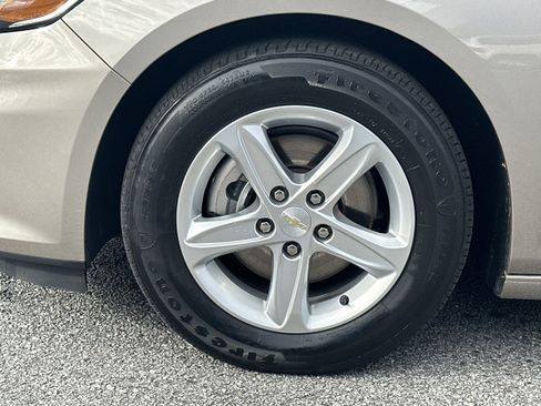 Used 2024 Chevrolet Malibu LT image 11